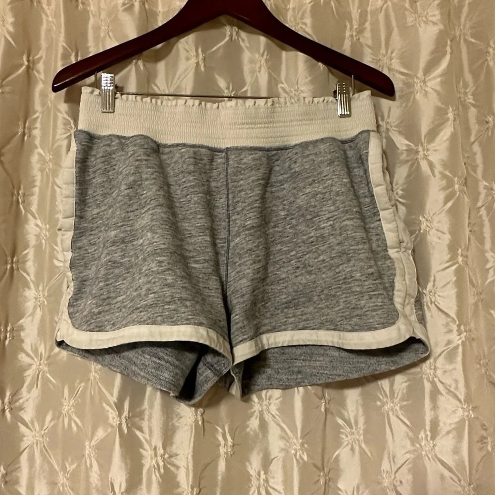 Lululemon Cool & Collected Short 2.5